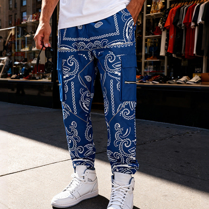 Herren Cargo-Jogginghose im Bandana-Print mit Cargo-Taschen & elastischem Bund EB
