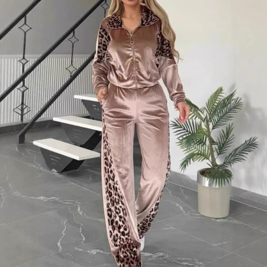 Damen Sportlicher Lounge-Anzug mit elegantem Leoprint EB