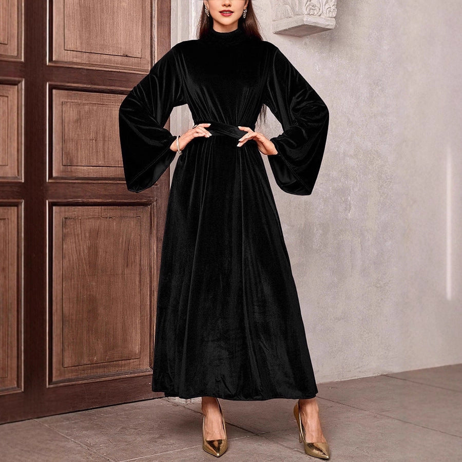 Damen Maxikleid aus Samt mit Stehkragen, weitem Glockenärmel und Taillengürtel EB