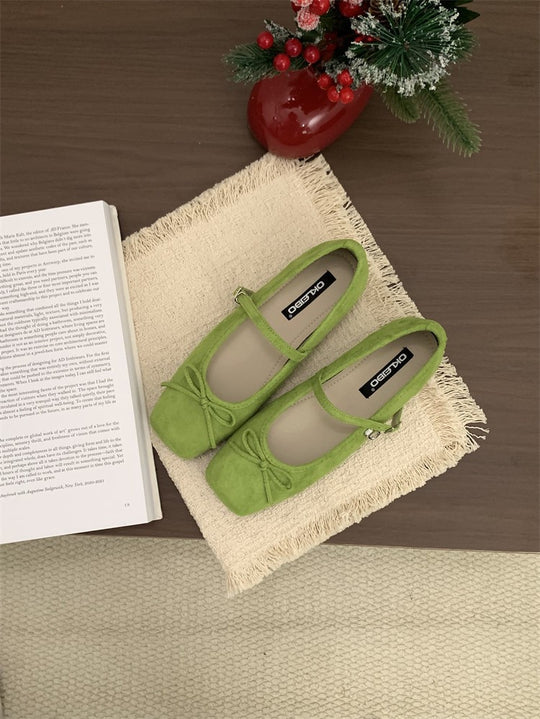 Damen elegante Ballerinas mit floralem Muster und zierlichen Riemen EB