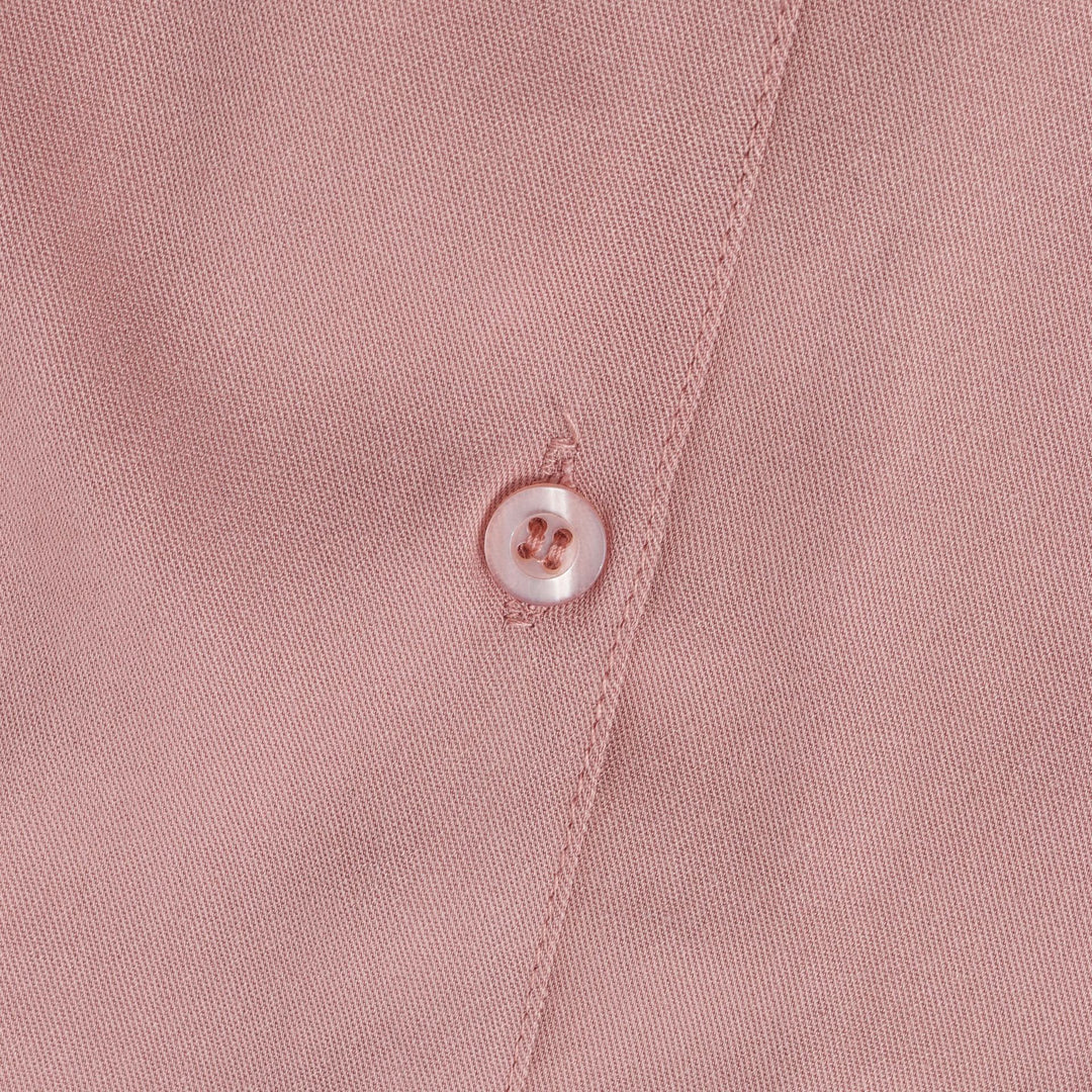 Damen Kurzarmhemd mit modernem Satin-Finish und klassischem Kragen EB