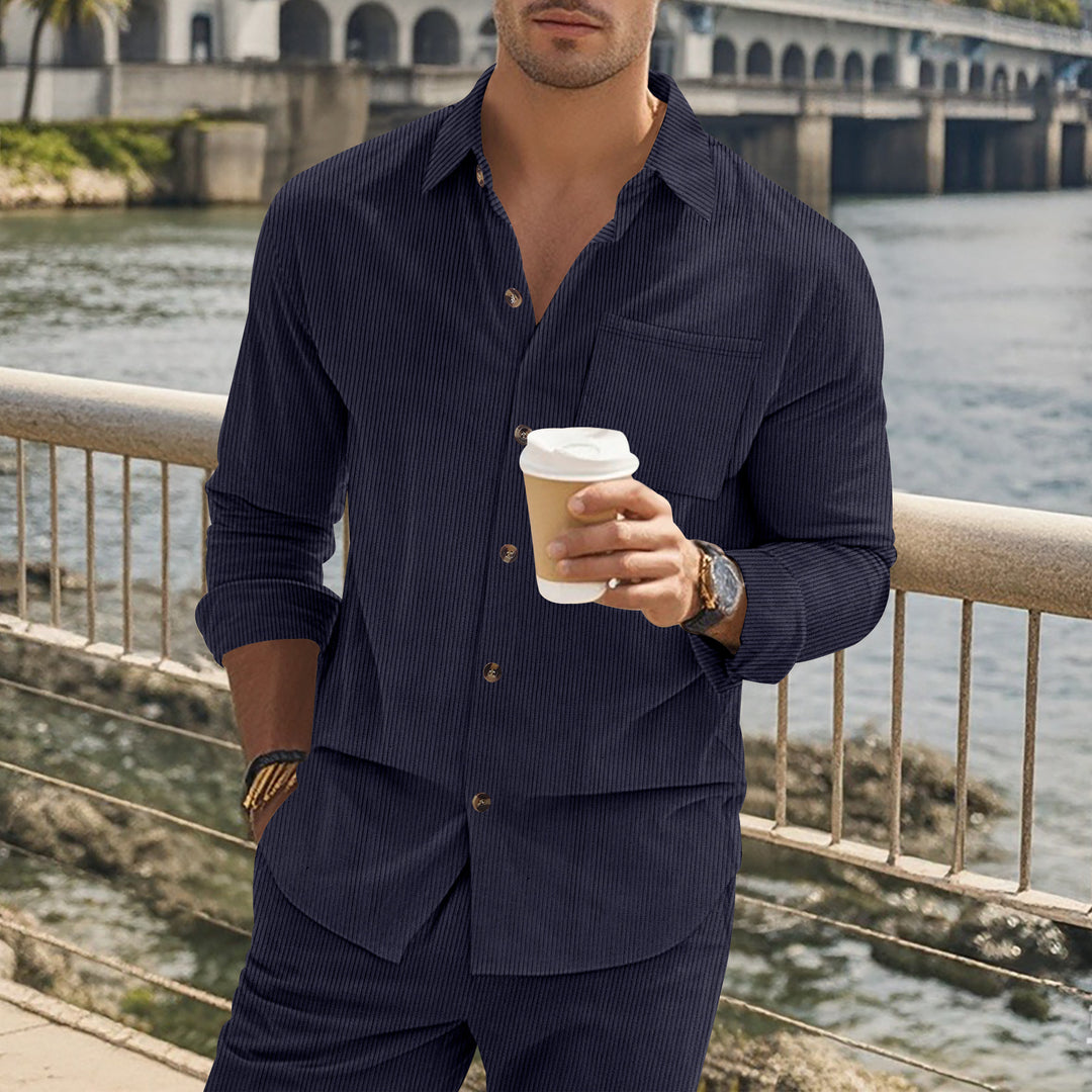 Herren gestreiftes Langarmshirt mit modischem Stehkragen und praktischer Brusttasche EB