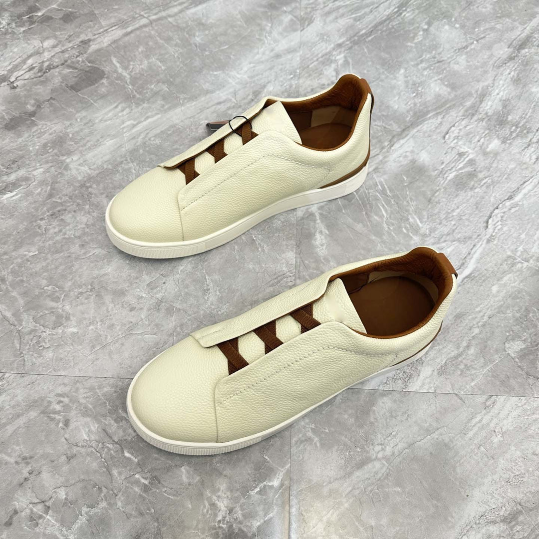 Damen Slip-On Sneakers mit eleganter Lederstruktur und rutschfester Sohle EB