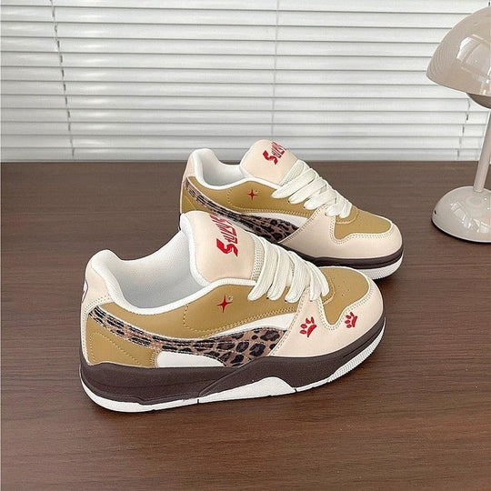Damen Urbaner Sportlicher Sneaker mit kreativen Akzenten EB