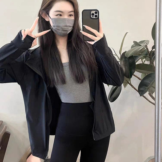 Damen Funktionsjacke mit atmungsaktivem Stoff und Kapuze EB