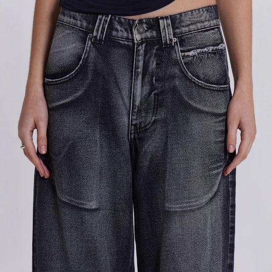Damen weite Jeans mit kunstvollem Flügel-Design und einzigartigen Details EB