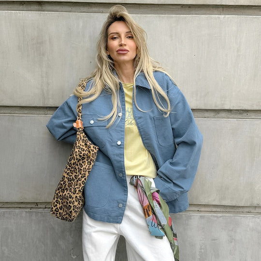 Damen Oversized Jeansjacke mit aufgesetzten Taschen und modernem Schnitt EB