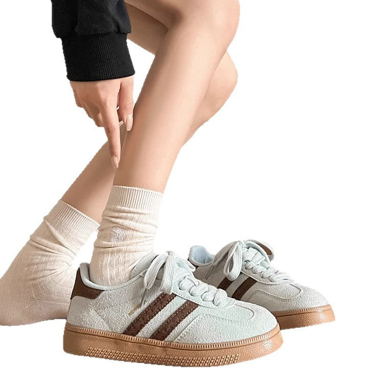 Damen Sportliche Sneakers aus weichem Wildleder mit atmungsaktiven Einsätzen EB