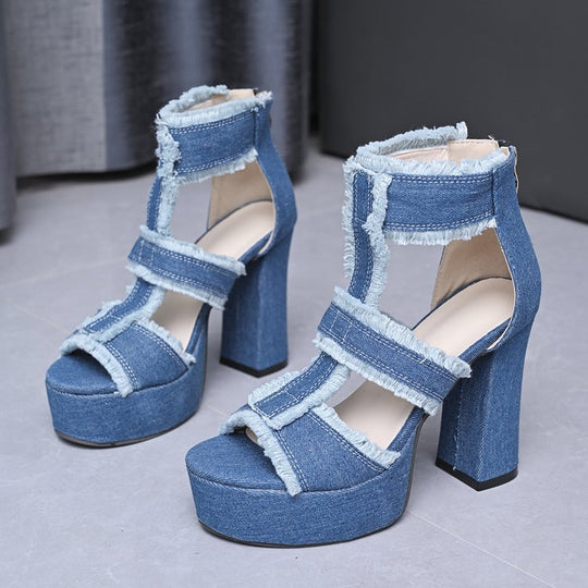 Damen Plateausandalen mit fransigen Denim-Details EB