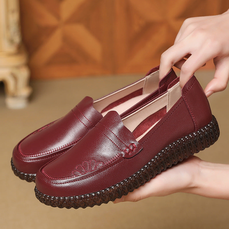 Damen Mokassins aus hochwertigem Leder mit rutschfester Sohle und elastischen Einsätzen EB