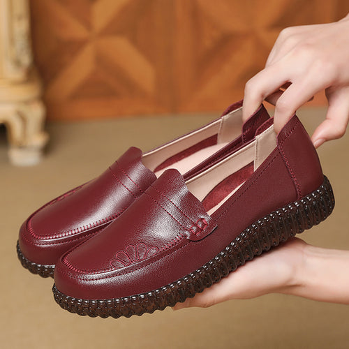 Damen Mokassins aus hochwertigem Leder mit rutschfester Sohle und elastischen Einsätzen EB