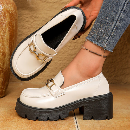 Damen modische Plateauschuhe mit glänzendem Obermaterial und Schulterriemen EB