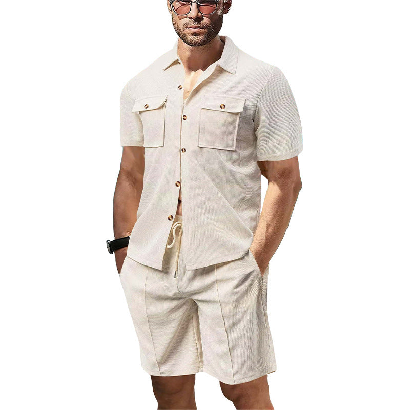Herren nan modernes Kurzarm-Hemden-Set im Resortstil mit aufgesetzten Pattentaschen, offenem Reverskragen und Kordelzug-Bermuda aus Strukturjersey EB