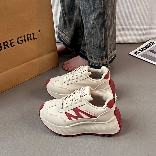 Damen sportliche Sneakers mit dämpfendem Fußbett und rutschfester Sohle EB
