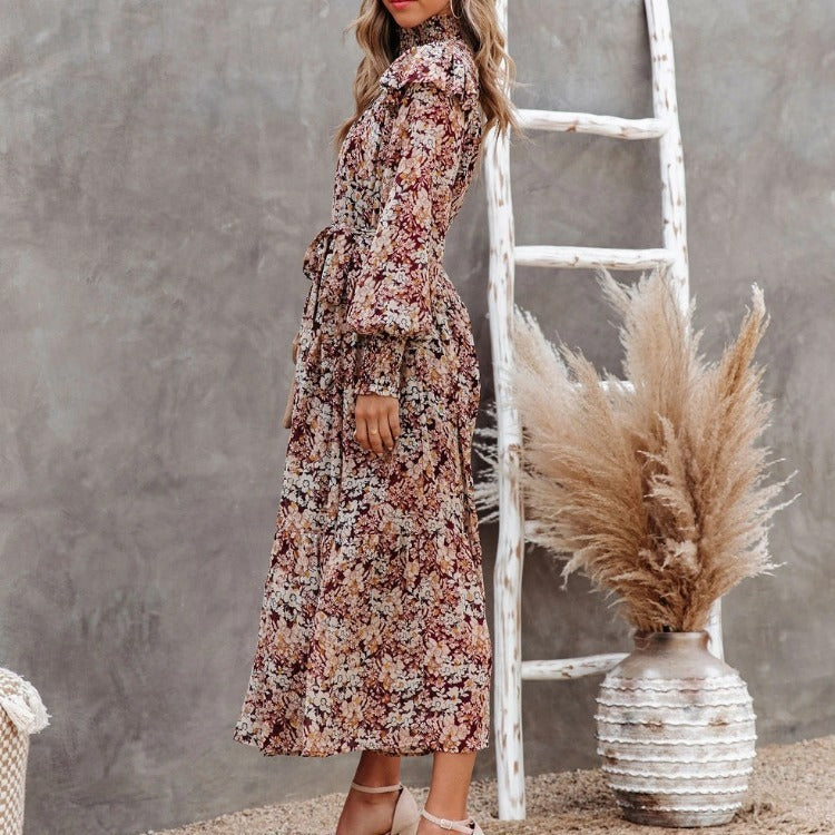Damen Maxikleid mit Rüschen und eleganten floralem Muster EB