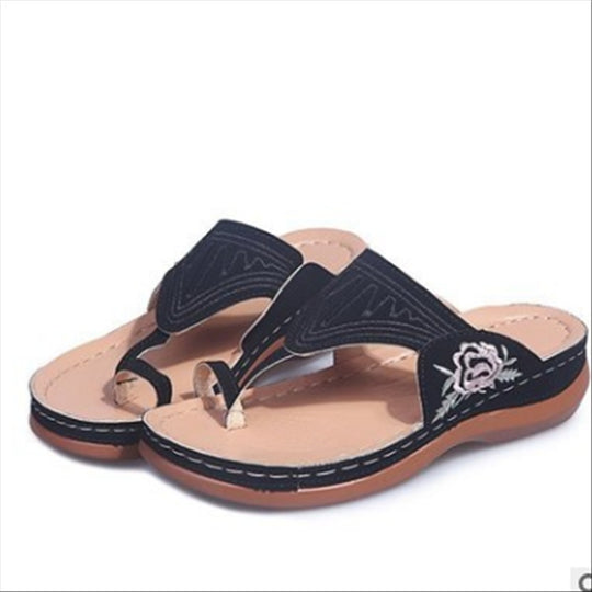 Damen bequeme Zehentrenner mit filigranem Stickdesign EB