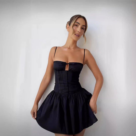 Damen Verspielt geschnittenes Cocktailkleid mit elegantem Wickeloberteil und Rüschensaum EB