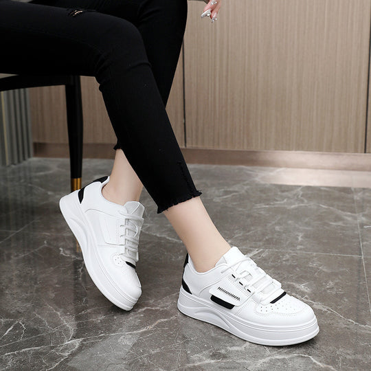 Damen Sneakers im sportlichen Design mit atmungsaktiver Oberflächenstruktur und flexibel gepolsterter Laufsohle EB