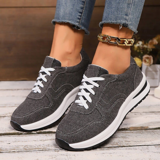 Damen Sportliche Sneaker mit atmungsaktivem Obermaterial und robustem Profil EB
