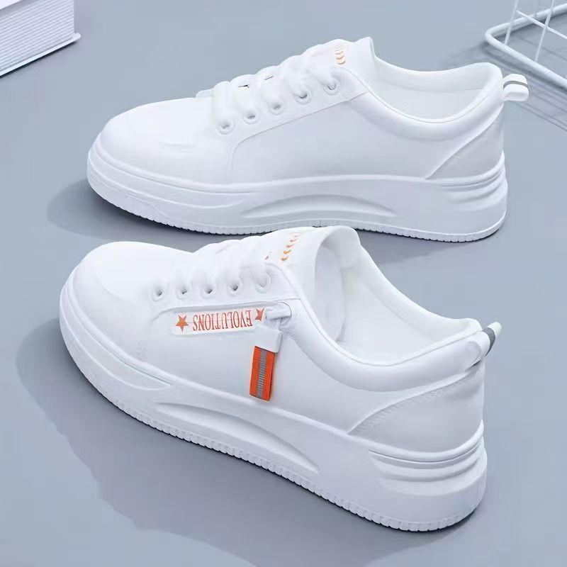 Damen Sportliche Sneakers mit robuster Gummisohle und atmungsaktiver Oberflächenstruktur EB