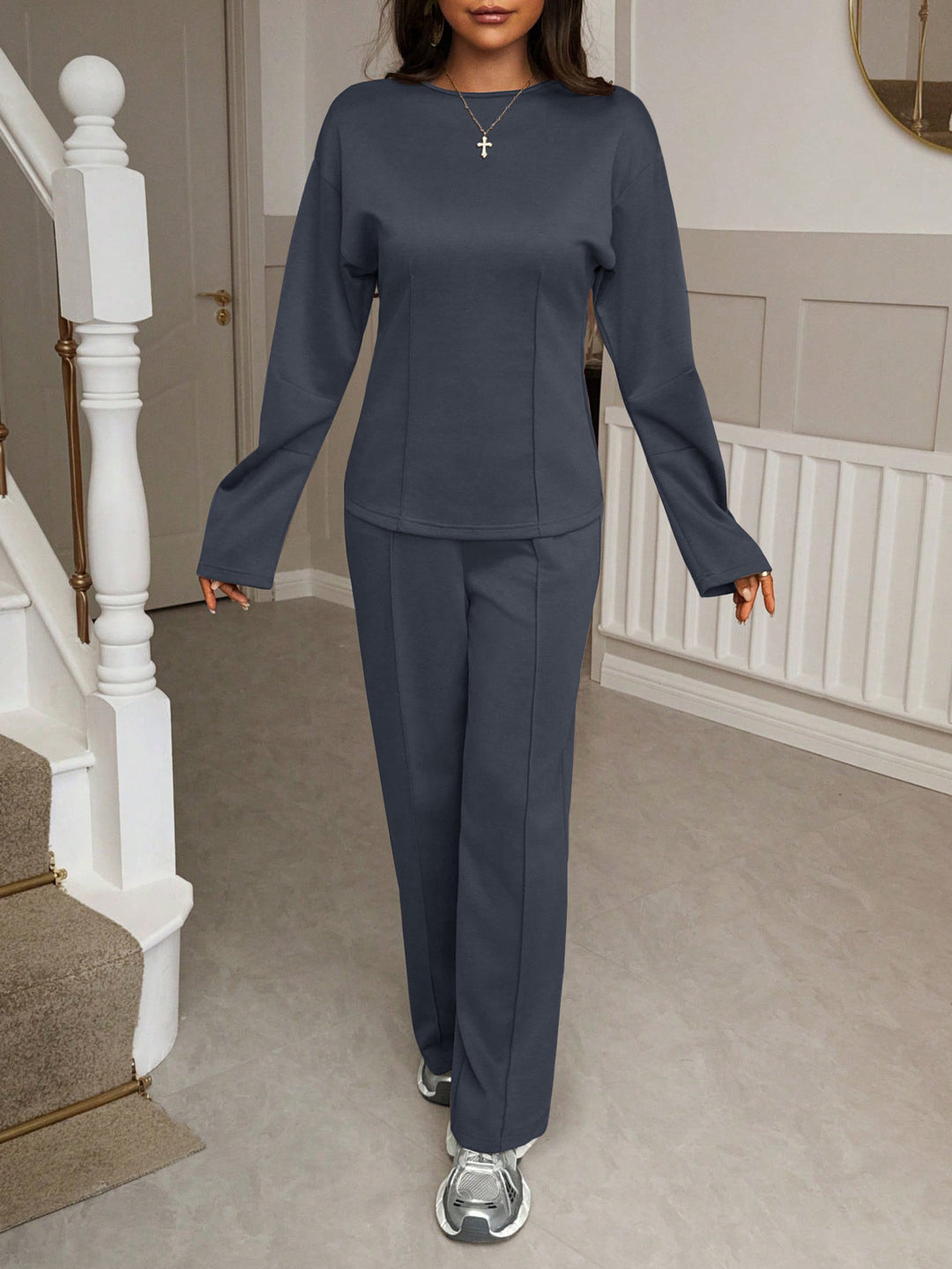 Damen nan weiches Lounge-Set mit tailliertem Sweatshirt, formgebenden Nahtdetails und weitem Palazzohosen-Bein EB