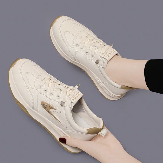 Damen Bequeme und trendige Sneakers mit eleganter Struktur EB