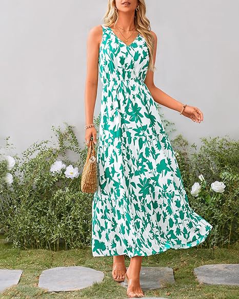 EB | Kleid mit V-Ausschnitt und elastischer Taille