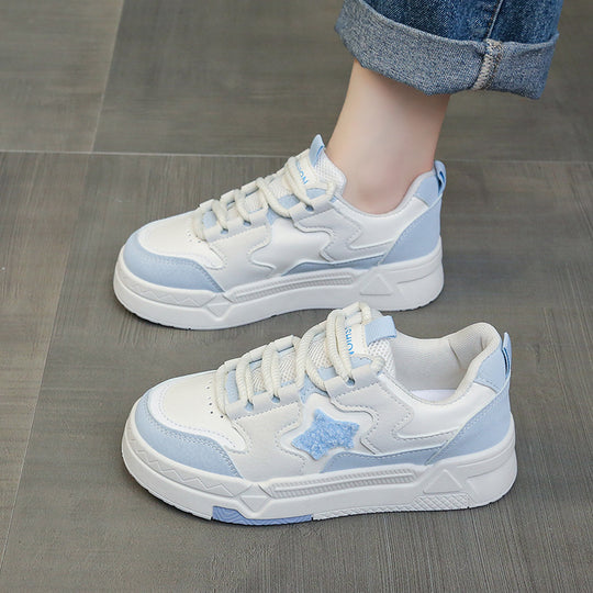 Damen Sneakers im trendigen Design mit detailverliebten Applikationen EB