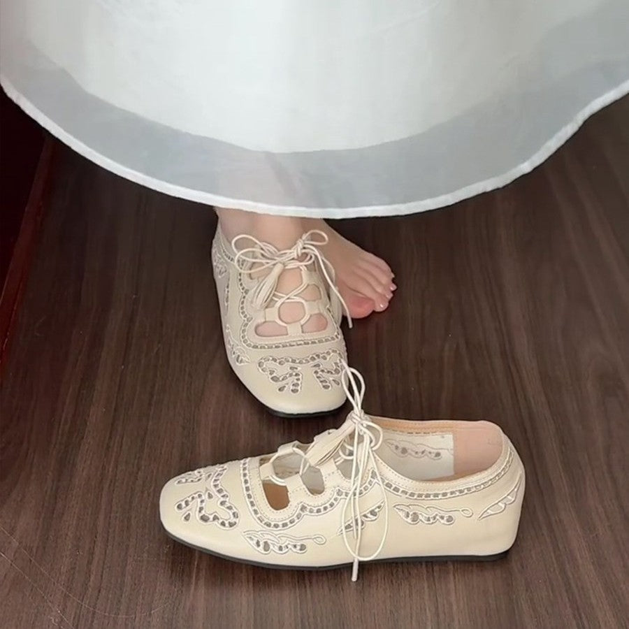 Damen Ballerina-Slipper mit dekorativer Schnürung und filigranem Spitzenmuster EB