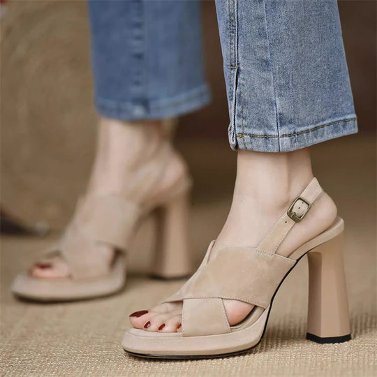 Damen elegante Plateau-Sandaletten mit geschwungenem Design und modischem Riemchen EB