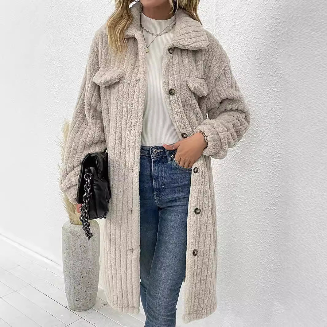 Damen nan langer Teddy-Mantel mit Schalkragen und aufgesetzten Brusttaschen EB