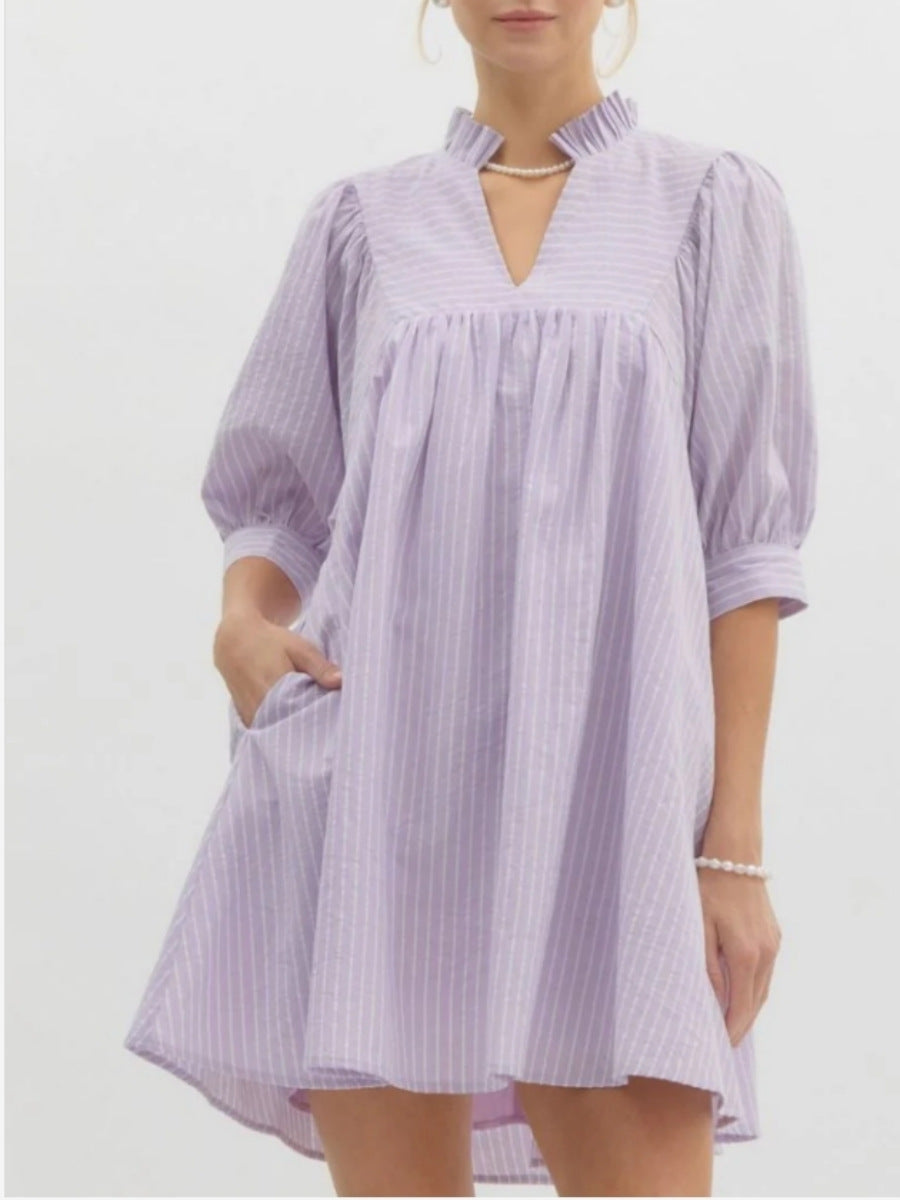 Damen Kurzarm Kleid mit modernem Stehkragen und Volant-Detail EB