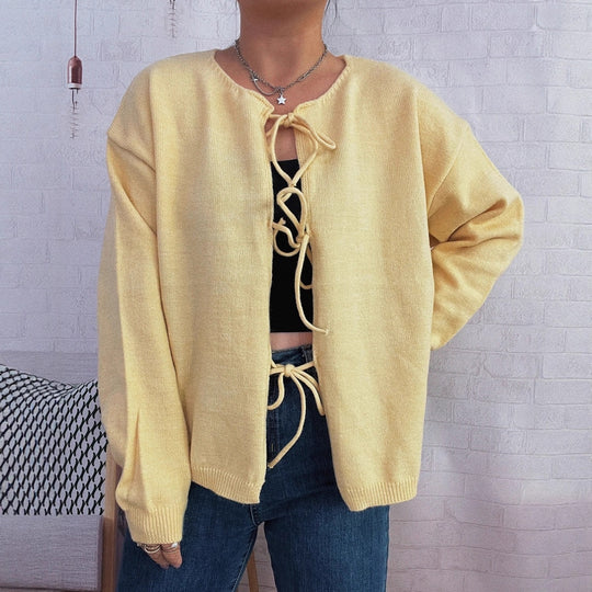 Damen Strickjacke mit dekorativem Schnürdesign und weitem Schnitt EB