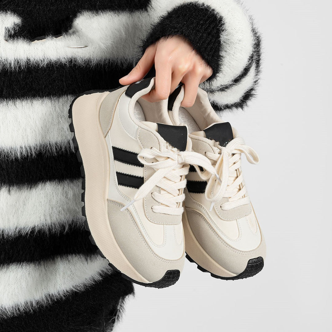 Damen Modische Plateau-Sneaker mit bequemem Fußbett und sportlichem Design EB