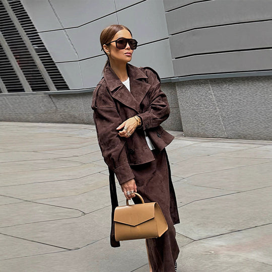 Damen modische Wildlederjacke mit passendem Rock im eleganten Set EB