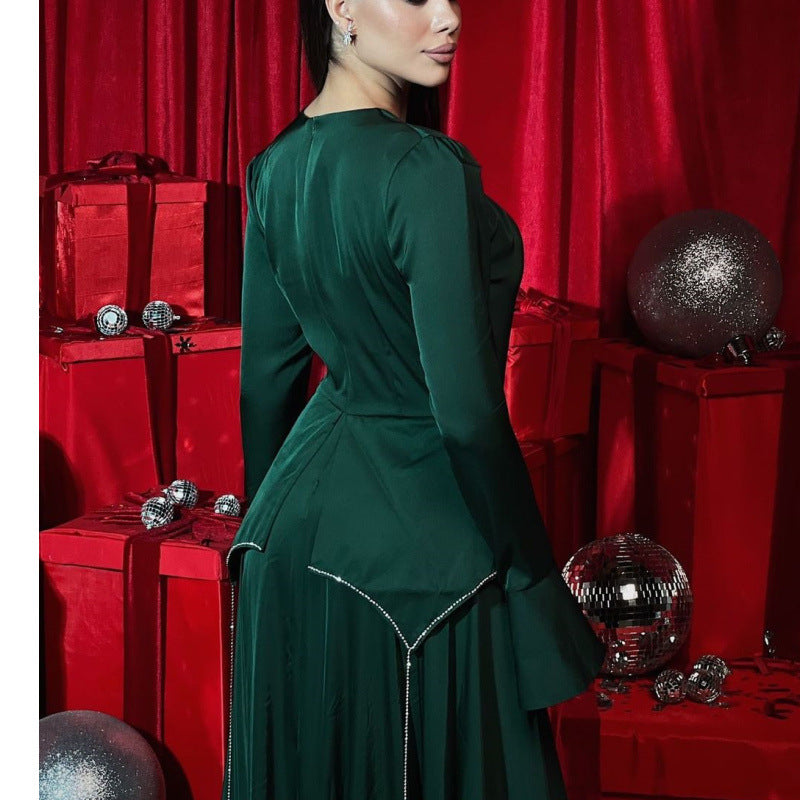 Damen Elegantes Abendkleid mit fließendem Schnitt und hochwertigen Details EB