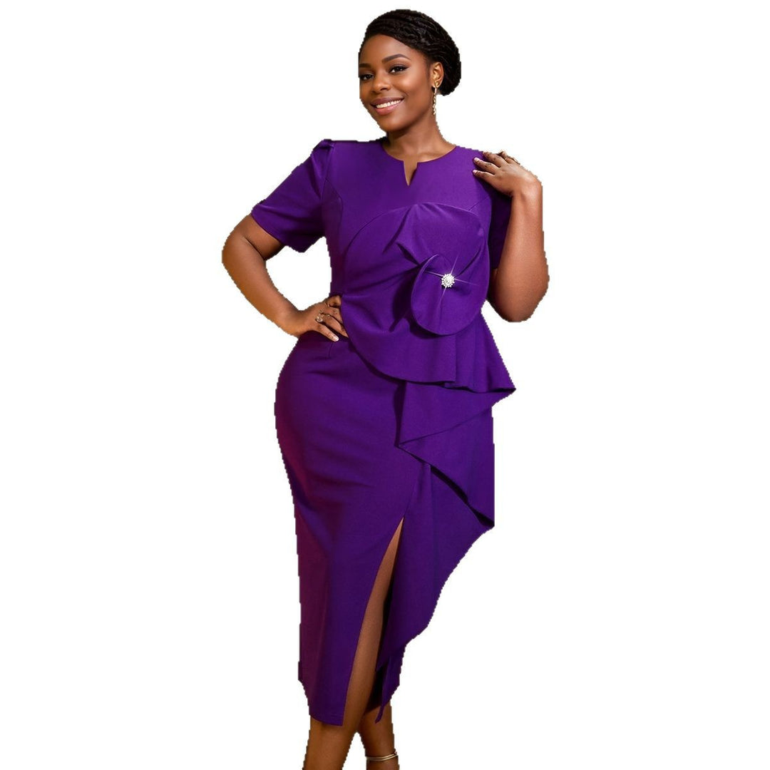Damen Elegantes und figurschmeichelndes Kleid mit floralem Detail EB