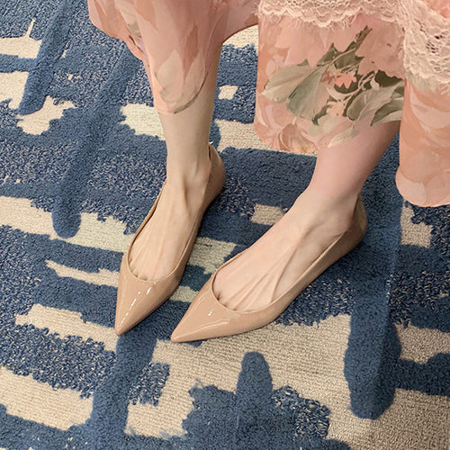 Damen elegante spitze Pumps mit hochglänzender Lack-Oberfläche EB