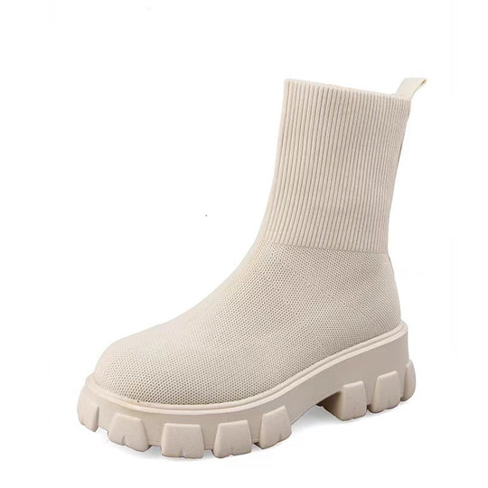Damen  Strick-Stiefelette mit sockenähnlichem Schaft und markanter Profilsohle EB