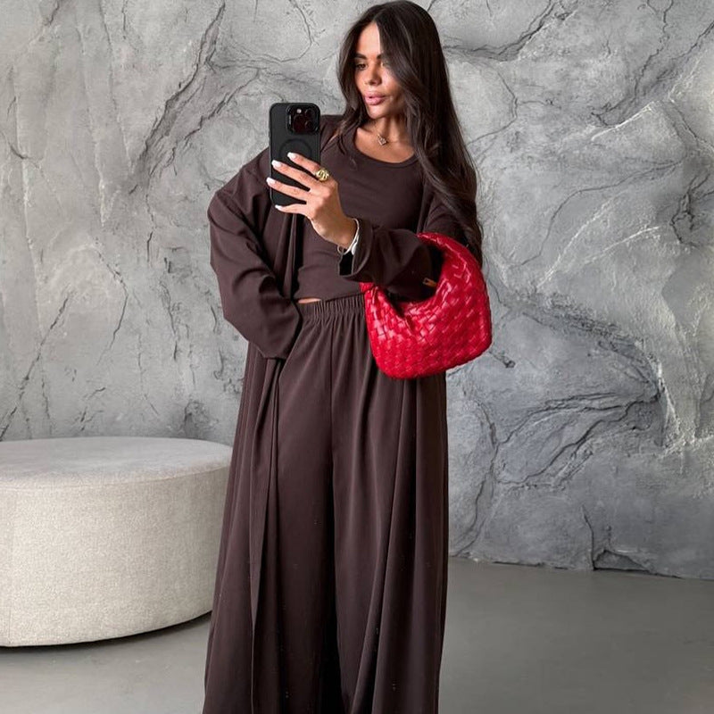 Damen Loungewear-Kombination mit weitem Schnitt und cropped Oberteil EB