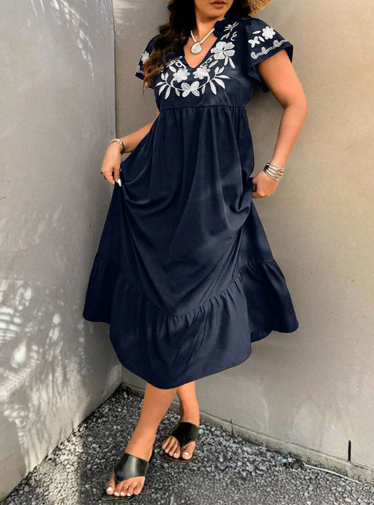Damen Maxikleid mit floralem Stickdesign und voluminösem Rock EB
