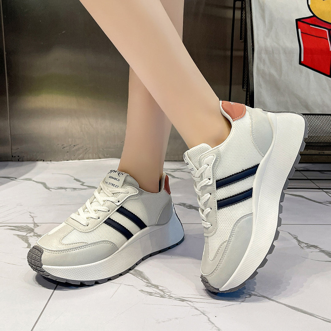 Damen Sportliche Plateausneaker mit atmungsaktiver Mesh-Oberfläche und ergonomischer Dämpfung EB