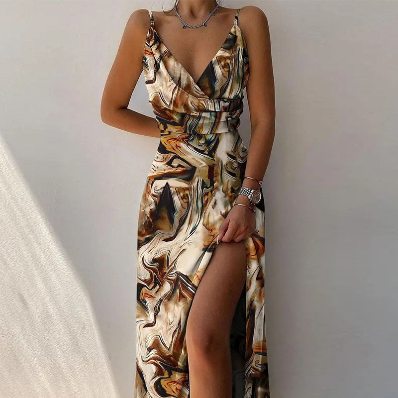 EB | Kleid mit Hosenträgern und V-Ausschnitt mit geteiltem Print