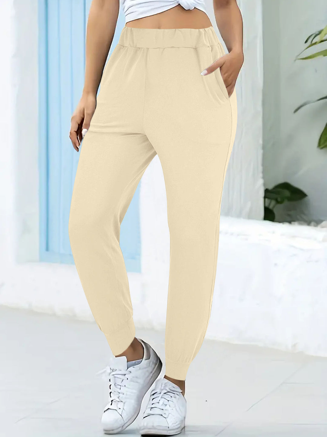 Damen Bequeme Jogginghose mit elastischem Bund und praktischen Taschen EB