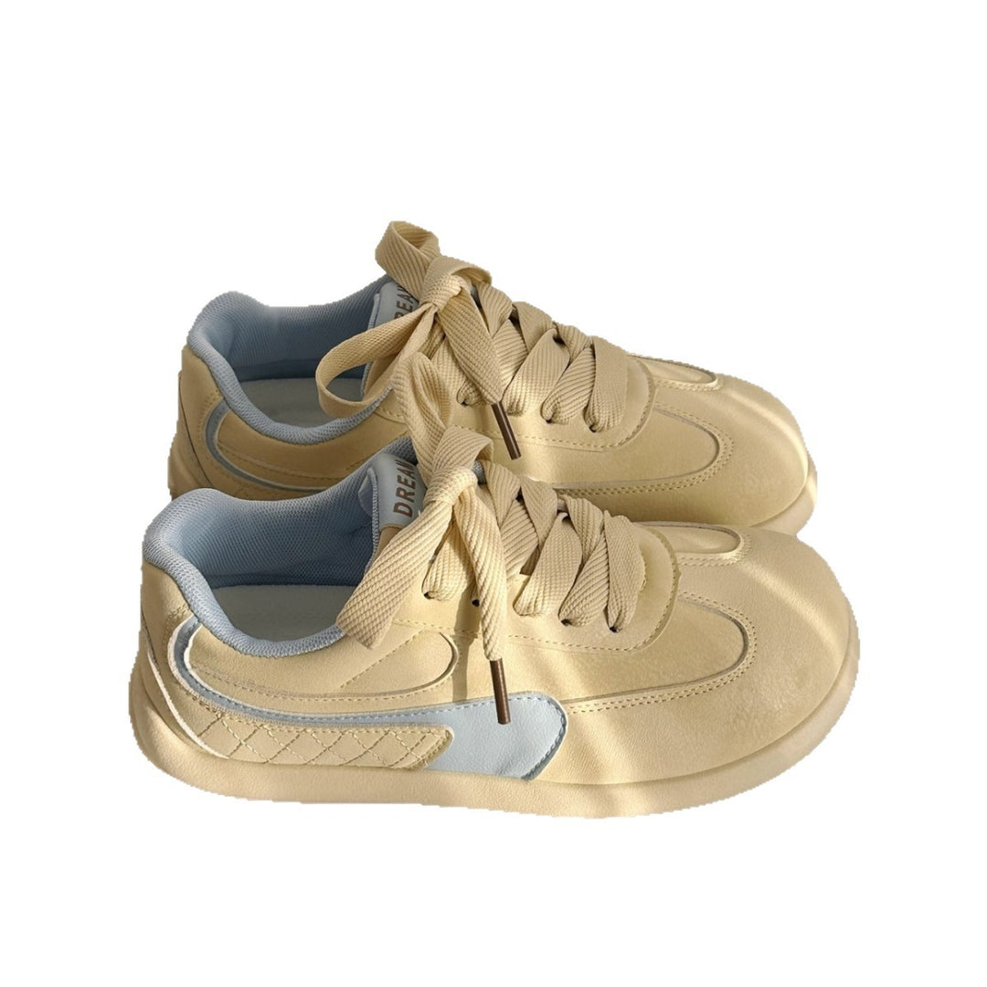 Damen Sneaker mit modischen Akzenten und rutschfester Sohle EB
