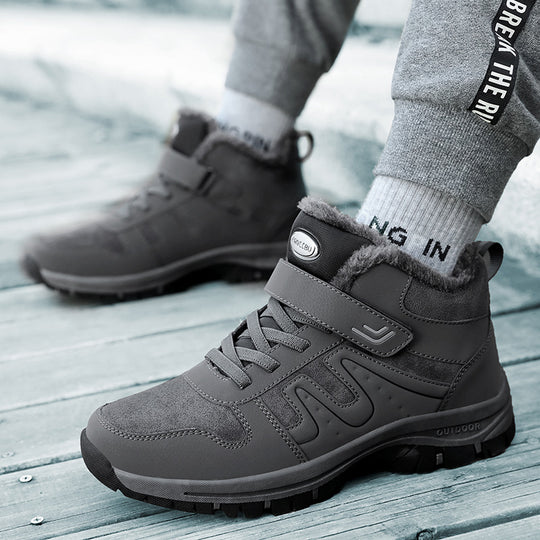 Damen Winterliche Trekkingstiefel mit rutschfester Sohle und isolierendem Futter EB
