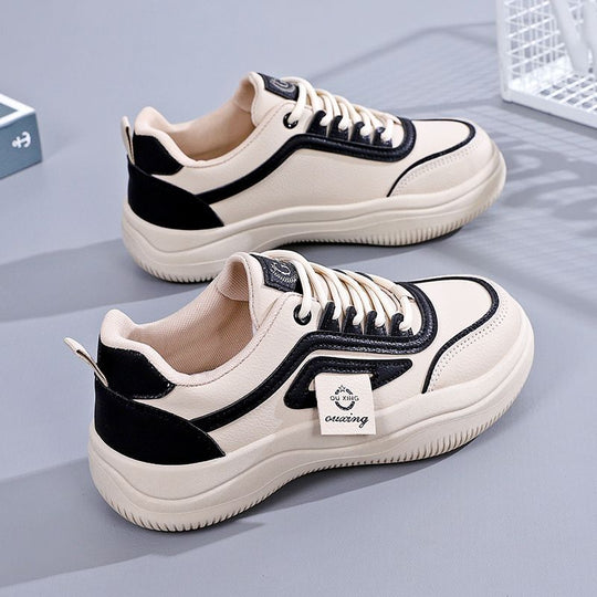 Damen Sportliche Sneaker mit gepolsterter Innensohle und modischem Materialmix EB