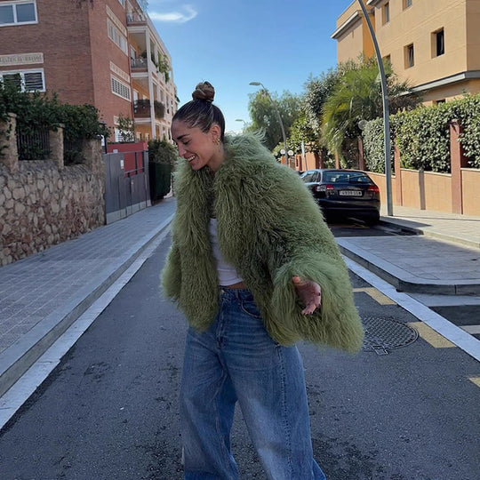 Damen Oversized Kunstpelzjacke mit voluminösen Ärmeln EB