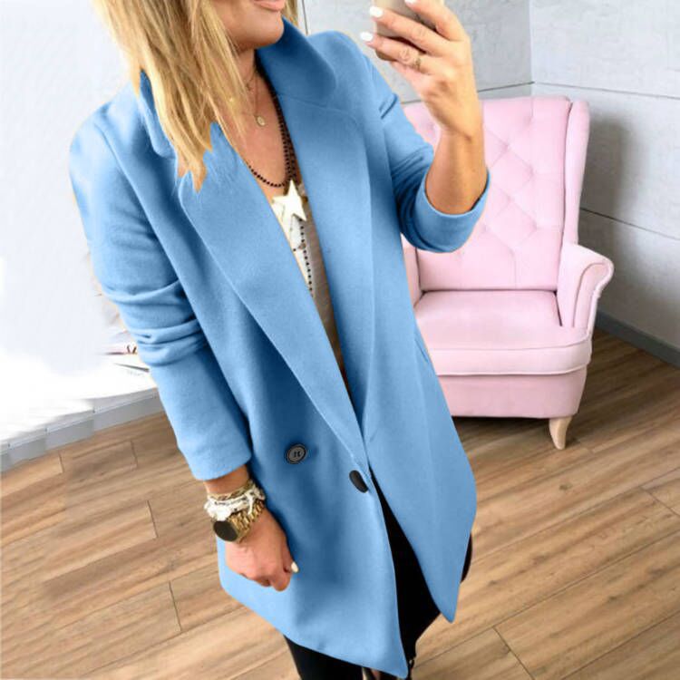 Damen Überlanger, taillierter Mantel mit elegantem Revers und praktischen Taschen EB