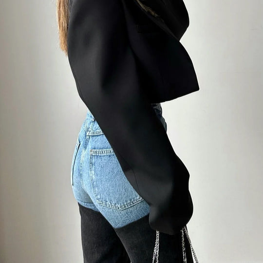 Damen High-Waist Jeans mit asymmetrischem Design EB